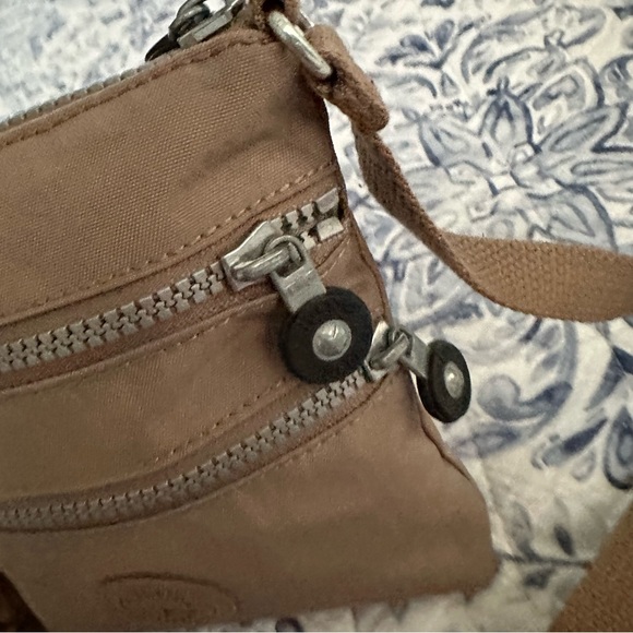 Kipling Keiko Metallic Triple Zip Crossbody Mini Bag - Hazelnut - Picture 3 of 10